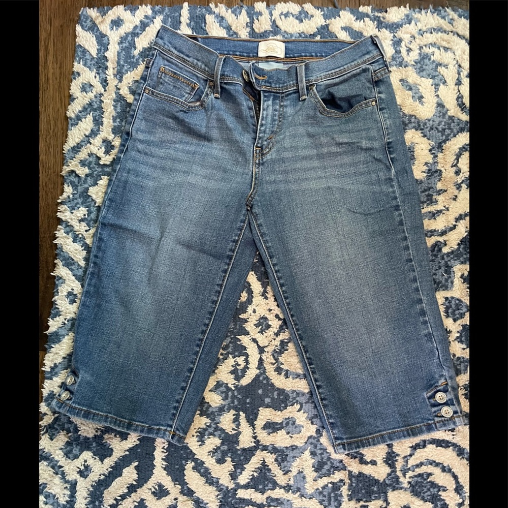 Levi’s Capri Jeans